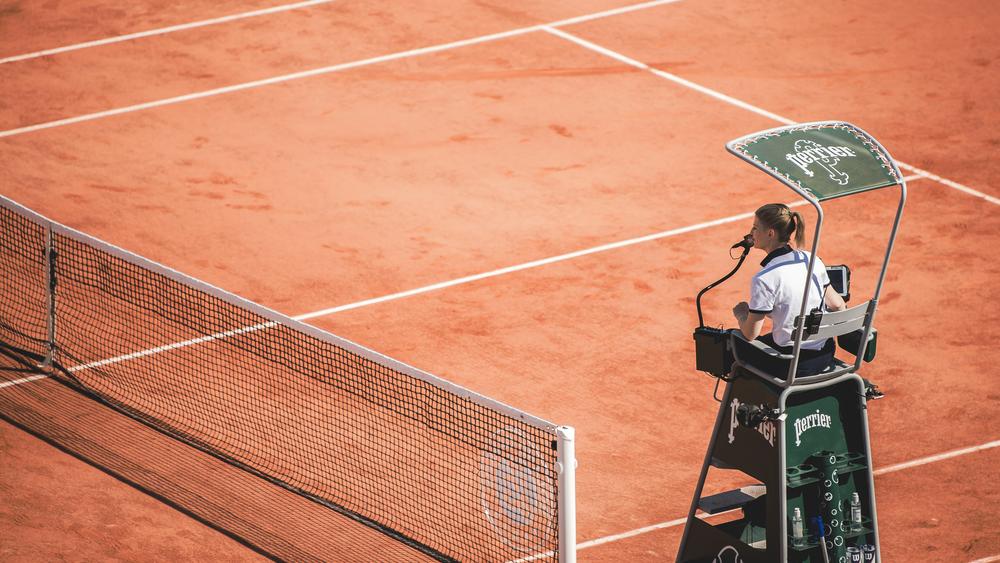 Image d'un arbitre de chaise a Roland Garros